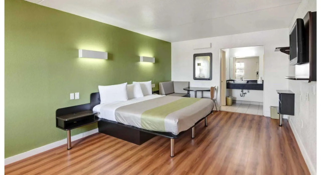 Motel 6-Dallas, TX - Forest Lane, Забронировать Мотель Фармерс-Бранч Dallas - Fort Worth Metropolitan Area