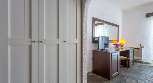 Agionissi Resort Hotel, Book Resort  