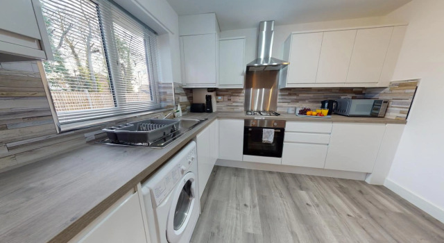 Spacious 2 Bedroom Corporate Apartment by Srk Serviced Accommodation