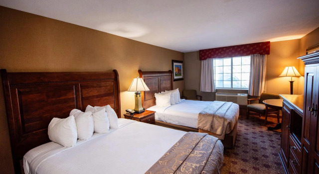 Hamilton Inn Select Beachfront Mackinaw City, Забронировать Отель СПА-отели Макино-Сити, рядом с Гольф-клуб Animal Tracks Adventure, SPA-услуги