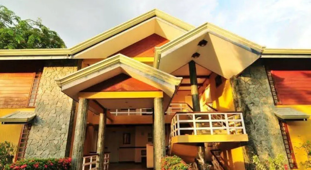Ridgeview Chalets, Boek Chalet Villa's in Mindanao, Villa