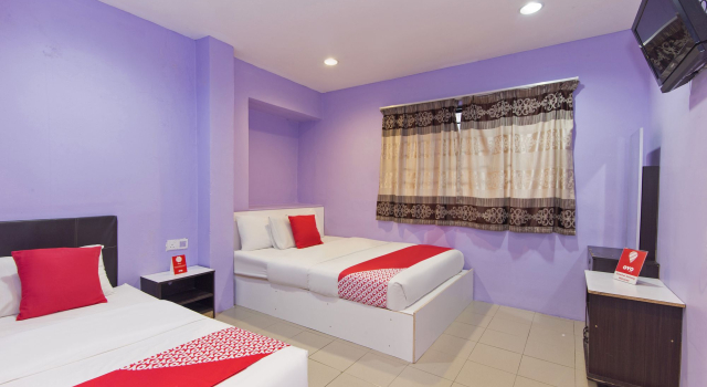 OYO 280 Hotel Dragon Inn, Забронировать Отель Отели Куала-Лумпура с парковкой, рядом с Торговый центр AEON Taman Maluri, Парковка