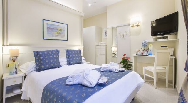 Hotel Ristorante Toscana, Buchen Sie Hotel Alassio Palmenriviera