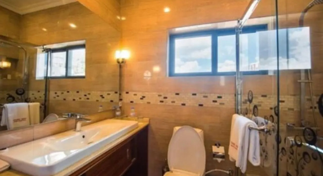 Полулюкс The Court Boutique Hotel
