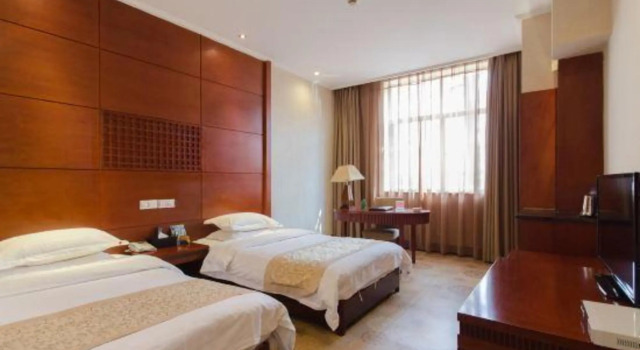 Chuxiongzhou Hotel, Rezerwuj Hotel Hotele w Chuxiong z parkingiem, Parking