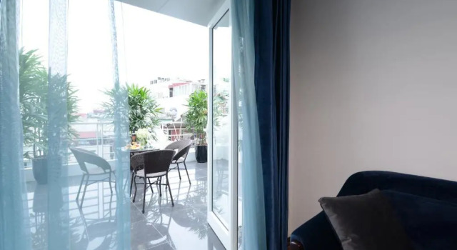 Люкс с балконом Hôtel Le Joyau Bleu Hanoï