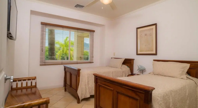 Del Mar 1F - 3 bdr 2 Bath Ocean View