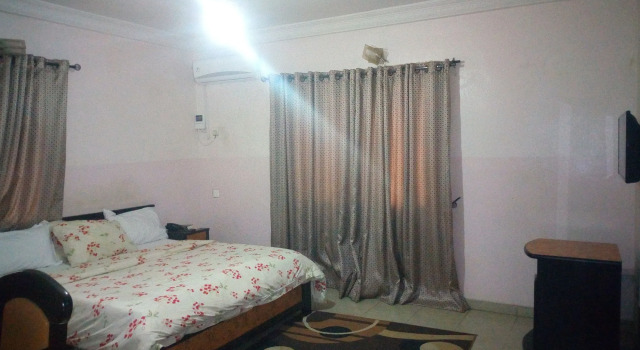 Bayse One Executive Suites and Bar, Rezervovat Hotel Hotely v Ibadan se snídaní, Snídaně