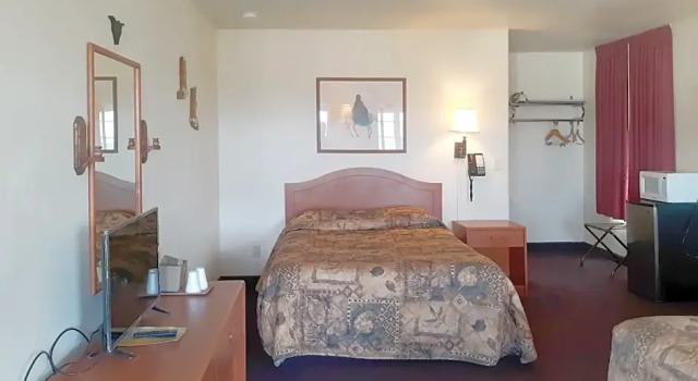 Четырёхместный номер Premium Budget Host Inn Tombstone