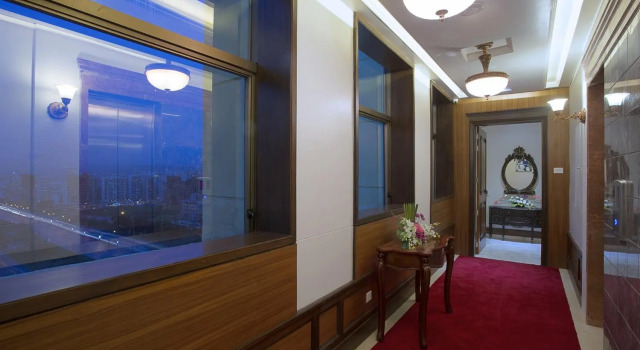 Двухместный люкс Presidential Royal Tulip Navi Mumbai