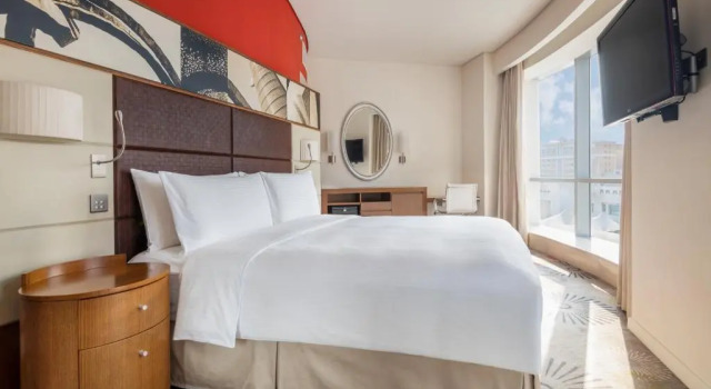 Двухместный люкс Presidential Crowne Plaza Doha - The Business Park by IHG