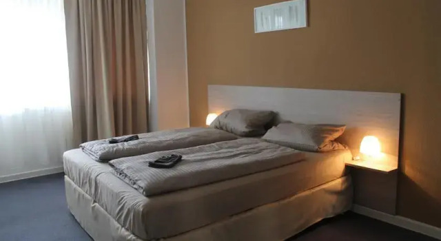 Abm-berlin, Rezervasyon Otel Berlin Almanya, Neues Museum yakınında