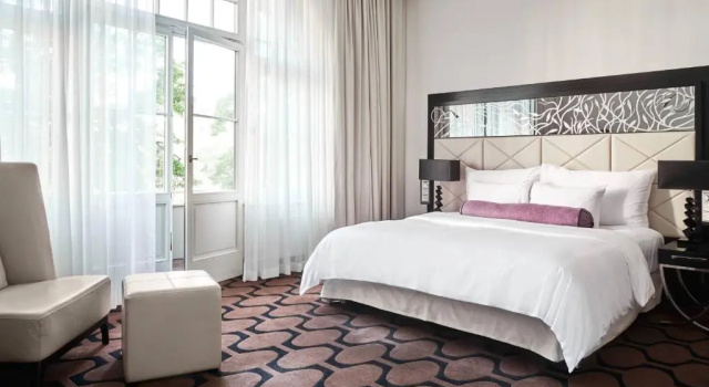 Двухместный номер Superior с балконом Roomers Berlin Steinplatz, Autograph Collection