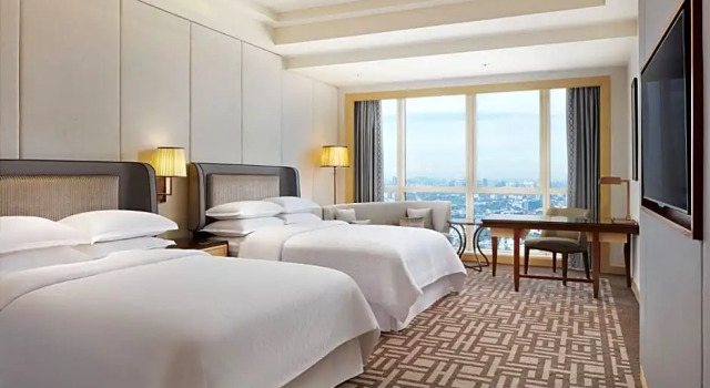 Клубный номер Standard с красивым видом из окна Sheraton Petaling Jaya Hotel