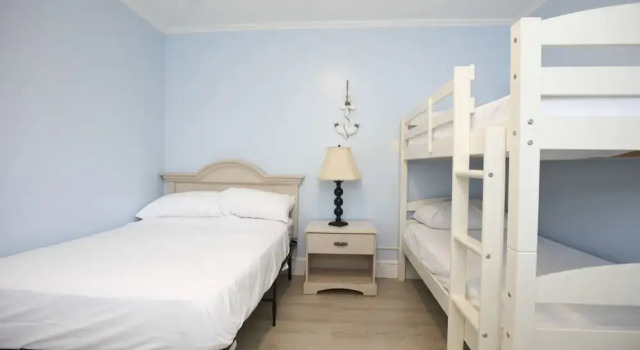 Семейные апартаменты с 2 комнатами Garfield Beach House