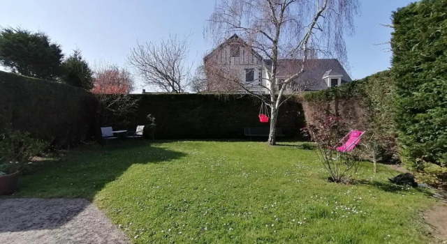 Апартаменты A la "Georgette" et son jardin avec parking