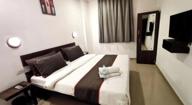 42609 Townhouse Gokul Solitaire VIP Rd, Rezervovat Hotel Hotely v Gujarat s parkováním, Parkování