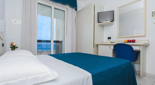 Трёхместный номер Standard с видом на море Hotel Oriente