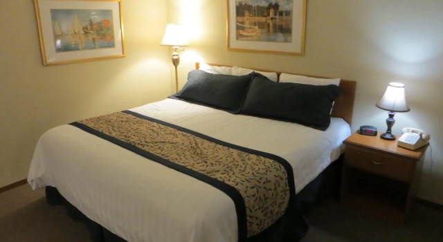 Pine Grove Resort, Rezerwuj Ośrodek wypoczynkowy Ephraim Door County