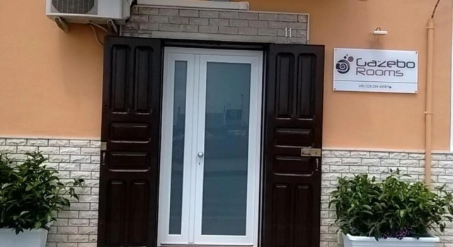 Gazebo Rooms, Забронировать Отель Маргерита-ди-Савойя Апулия, рядом с Термальная лечебница «Маргерита-ди-Савойя»