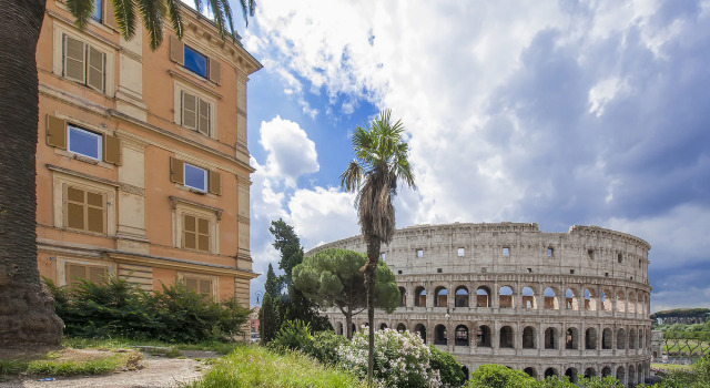 Colosseum Corner