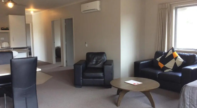 Апартаменты с 3 комнатами South Street West Motel