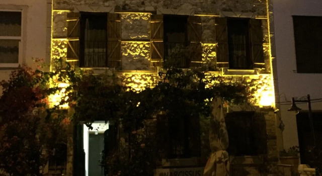 Narcissus Butik Otel Cafe Restaurant, Rezerwuj Hotel Hotele w Karaburun z parkingiem, Parking