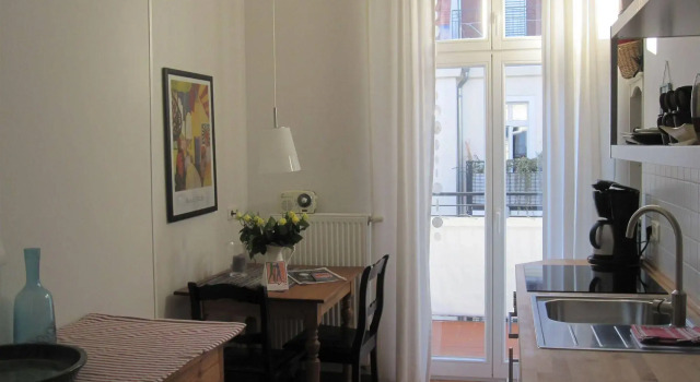 Ferienapartment Berlin Prenzlauer Berg, Varaa Huoneisto Prenzlauer Berg Berliini, lähellä Helmholtzplatz