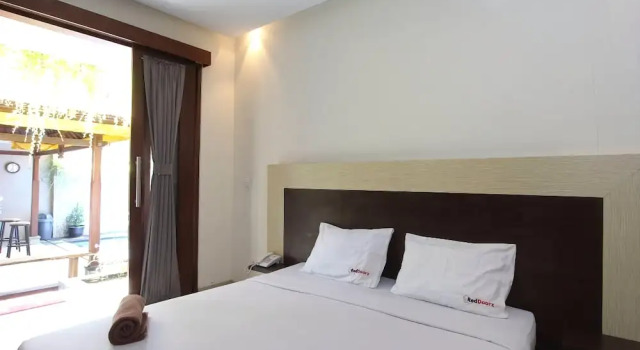 RedDoorz near Sindhu Beach Sanur, Rezervovat Hotel Hotely v Bali s bazénem, Bazén