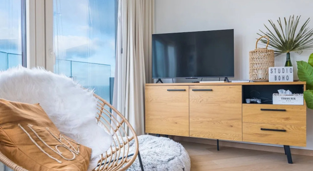 Cozy Studio With Sleeping Area and sea View, Prenota Hotel Hotel a Flanders con parcheggio, Parcheggio