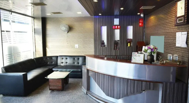 Hotel Mittaso by OYO Rooms, Varaa Hotelli Zirakpur Haryana