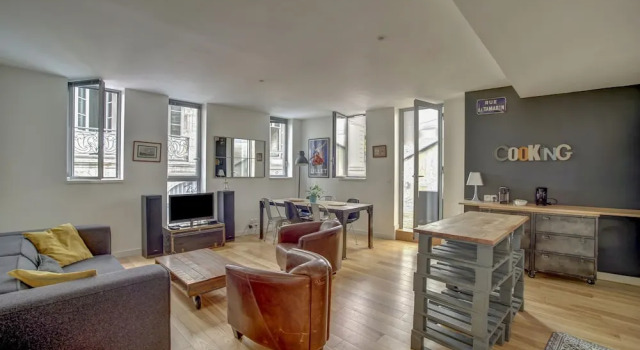 Le Faubourg, charmant duplex pour 4 avec parking!
