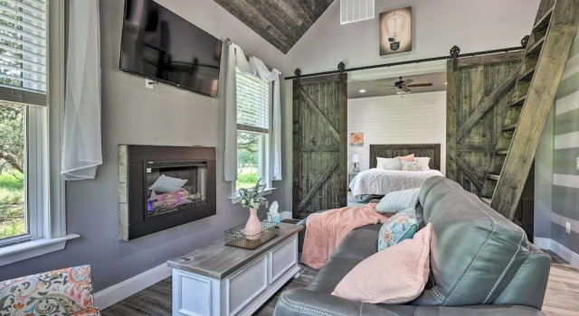 Cozy Spring Branch Cottage in Hill Country!, Book Feriehus Sommerhuse i Spring Branch, Hytte