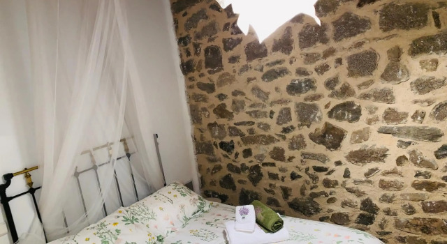 Casa Rural el Comercio Sierra de Francia, Забронировать Отель Сан-Мигель-де-Валеро Sierra de Francia