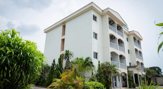 Hotel Hibiscus Blvd Triomphal, Book Hotel 3-stjernede hoteller i Libreville, 3*