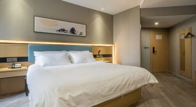 Люкс Deluxe Huaxun Boutique Hotel (Dahua 3rd Road MTR Station Store)