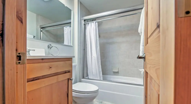 Апартаменты с 2 комнатами с балконом Northstar Resort Shuttle Access: Truckee Condo