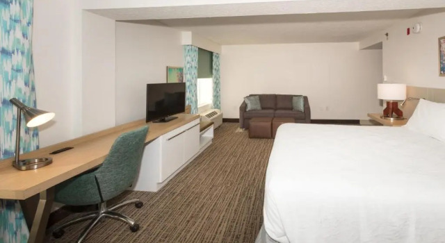 Полулюкс Deluxe Hilton Garden Inn Saint Augustine Beach