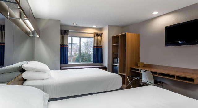 Четырёхместный номер Standard Microtel Inn & Suites by Wyndham Matthews/Charlotte
