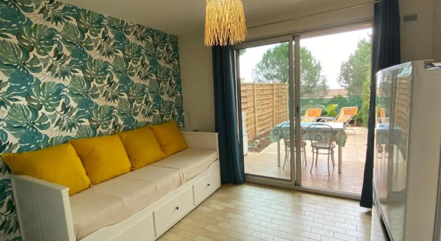 Апартаменты Bel Appartement accès direct mer; L'Almanarre, HYERES