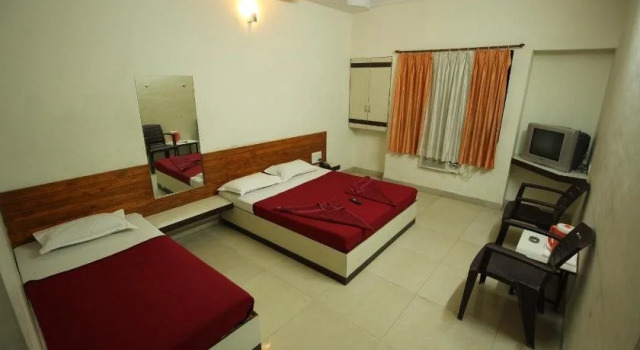 Hotel Laxmibai Palace- Only 300 miter from Sai Baba Temple, Забронировать Отель Недорогие отели штата Махараштры, недорого
