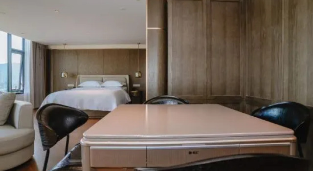 Люкс Marriott Hotel (Shaoguandong Railway Station The History East Street)