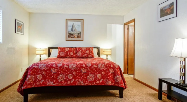 Canyon Terrace Retreat, Забронировать Отель Отели Флагстафф с парковкой, рядом с Greater Flagstaff Chamber of Commerce, Парковка