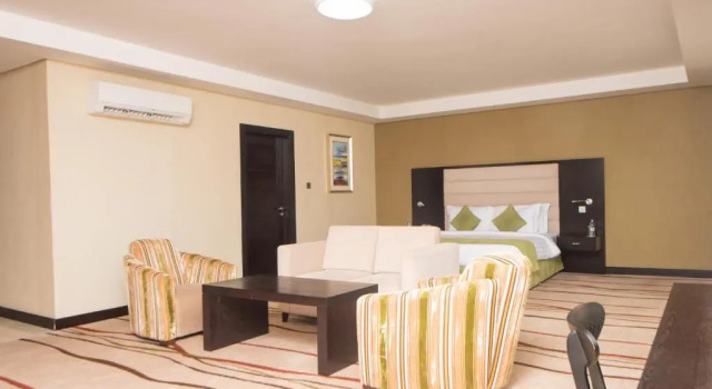 Люкс Deluxe Crossroads Hotel Blantyre
