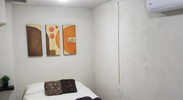 Suite con 2 recamaras,2mini splits, Parking Wifi 100 mb, cocina