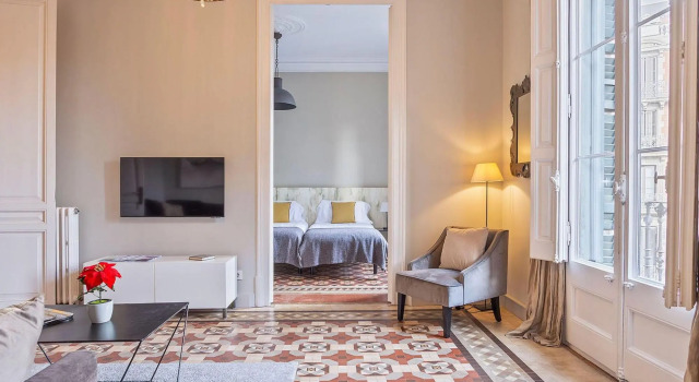 Luxurious apartment for 5 people recently renovated in the center of Barcelona, Забронировать Апартаменты/квартира Барселона провинция Барселона, рядом с Jove Regina Theatre