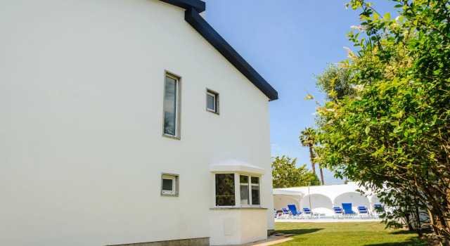 Villa Vila Violeta, Rezerwuj Willa Hotele w Lisbon Region z parkingiem, Parking