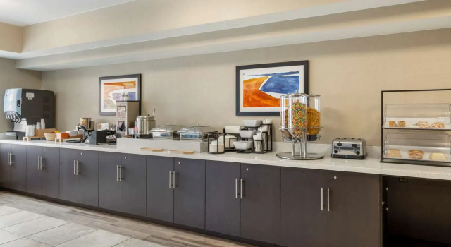 SureStay Plus Hotel by Best Western Watertown, Забронировать Отель Отели Уотертаун с завтраком, Завтраки