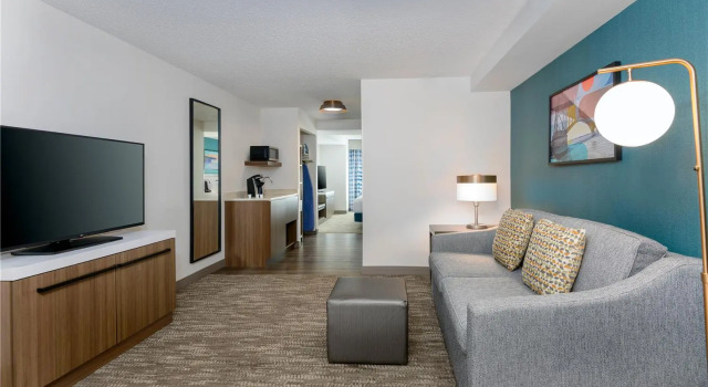 Четырёхместный полулюкс Hilton Garden Inn Buffalo Airport