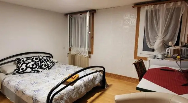 Buongustaio1 Zimmer mit ensuite T&B, Prenota Hotel Morschach 